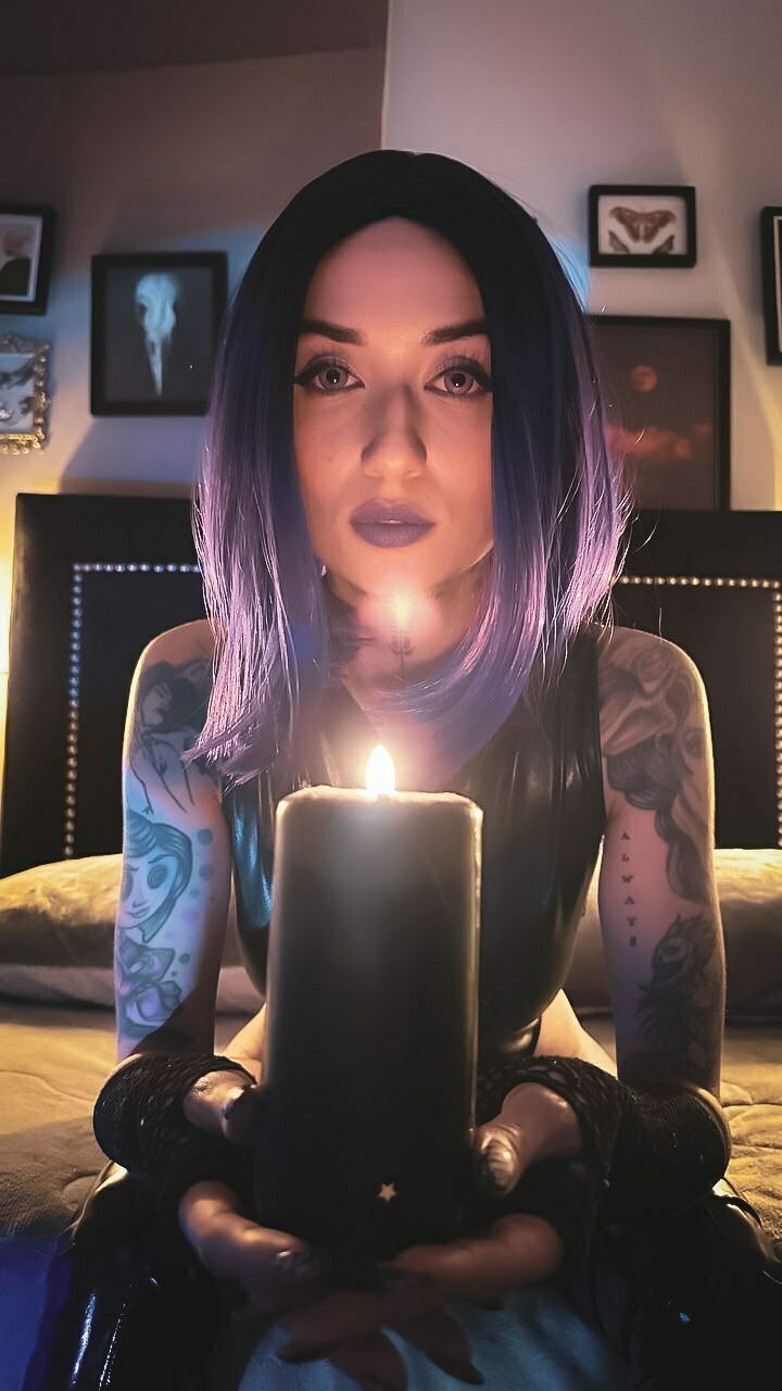 Mon avis concernant Isis Raichu, Camgirl Goth sur CamSoda